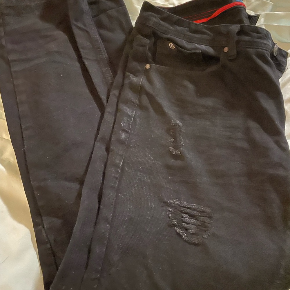 Stylish Black Distressed Jeans